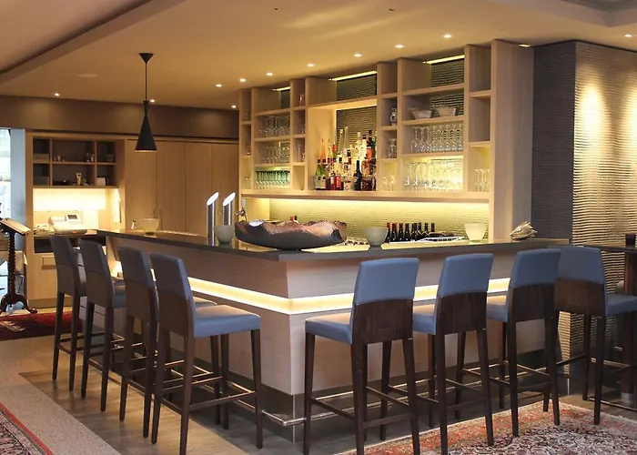 随勒斯特酒店 4*